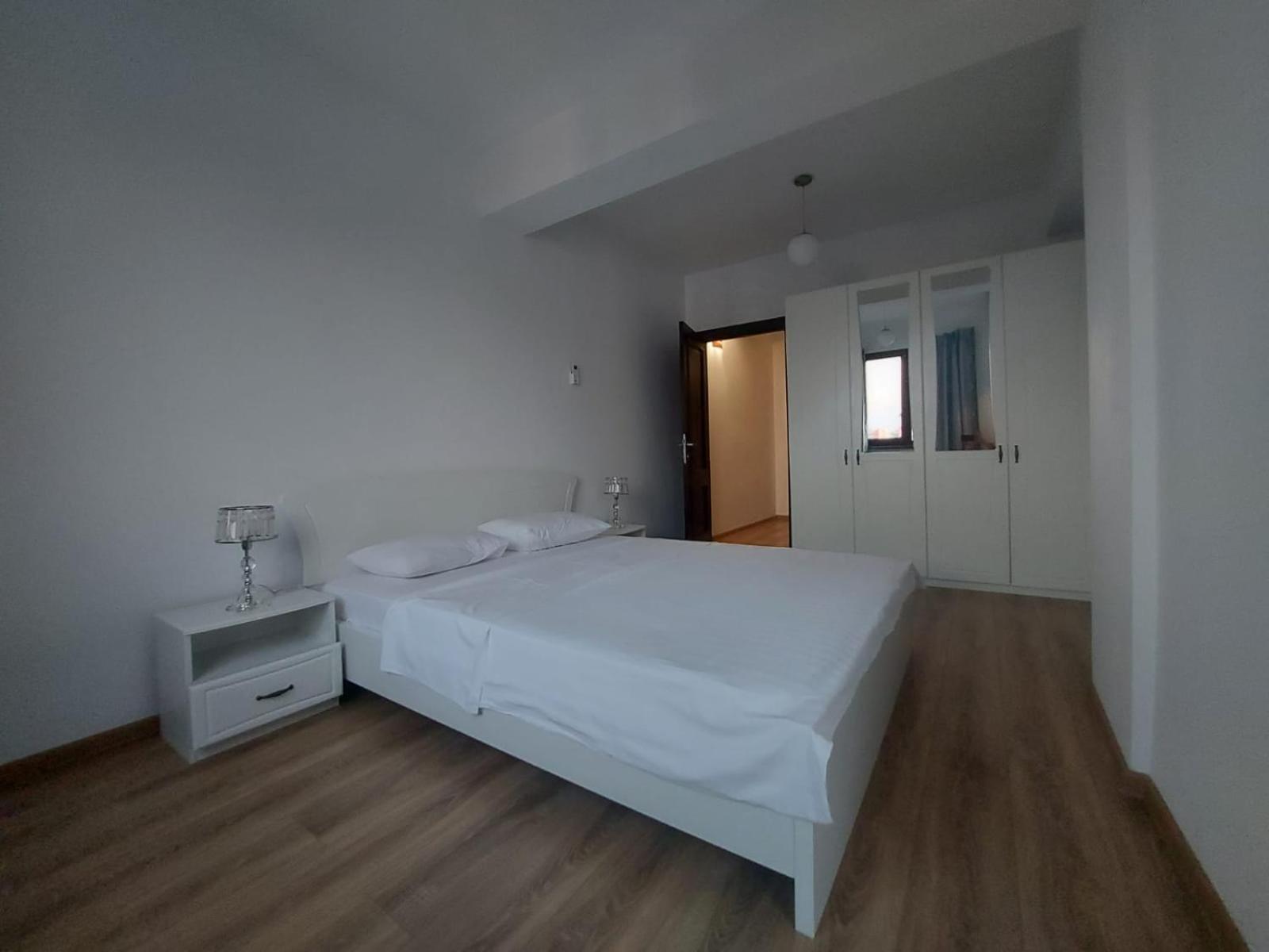 Rivera Apartments - Premium Accomodation Яссы Номер фото